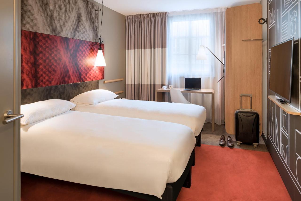 ไอบิส ปารีส เรย-มาลแมซง Hotel ภายนอก รูปภาพ