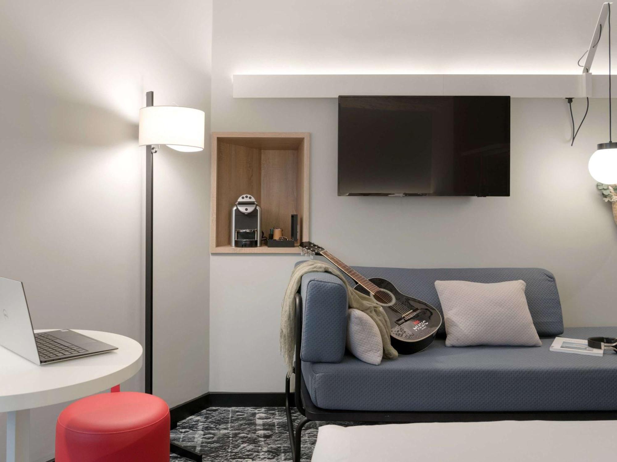 ไอบิส ปารีส เรย-มาลแมซง Hotel ภายนอก รูปภาพ